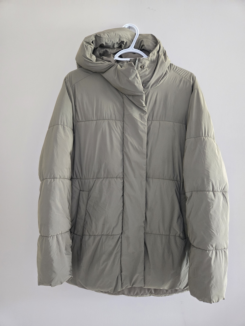 Old Navy Olive Green Hooded Puffer Jacket (New) Size Small